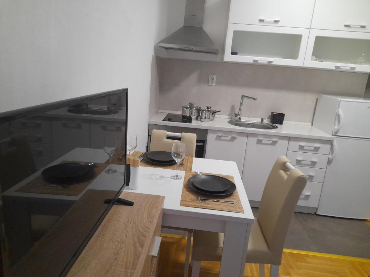 Appartement Nikola Ns à Novi Sad Extérieur photo