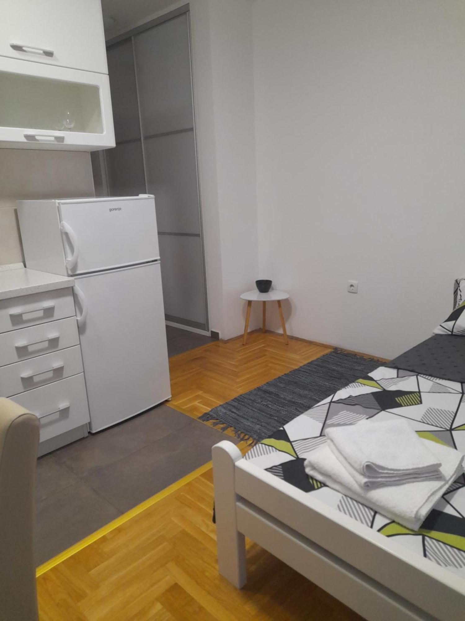 Appartement Nikola Ns à Novi Sad Extérieur photo